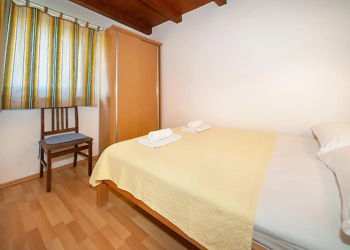 Appartement Lidija In A Quiet Area