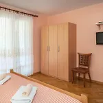 Lidija In A Quiet Area Apartman *